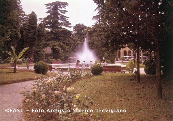 Vittorio Veneto, i giardini del Municipio